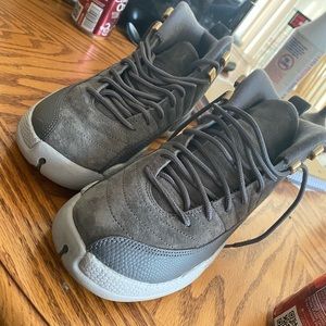 Retro 12 Jordan’s wolf grey size 7y